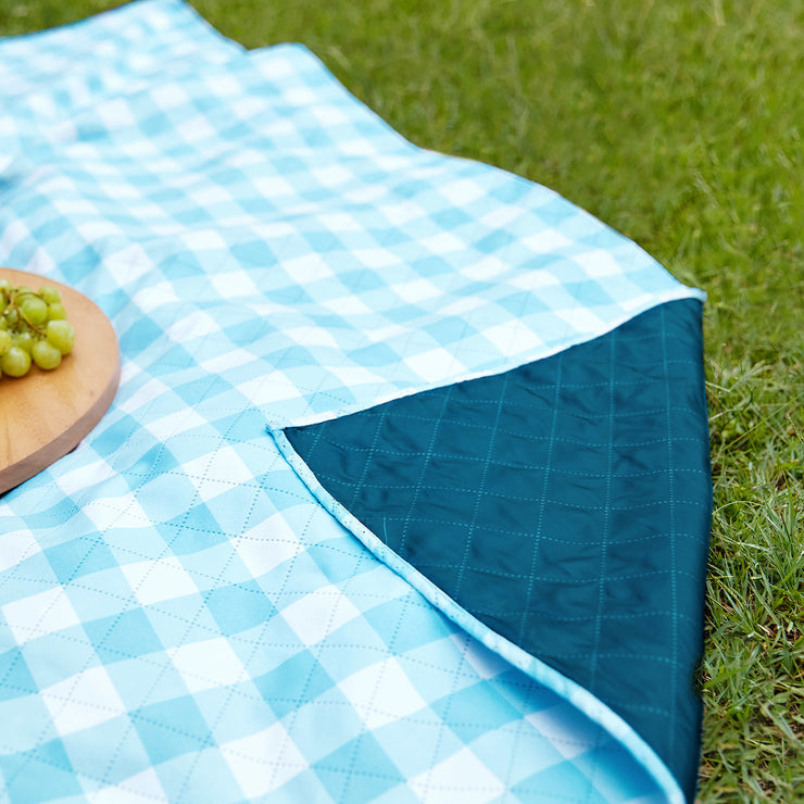 dock and bay picnic blanket